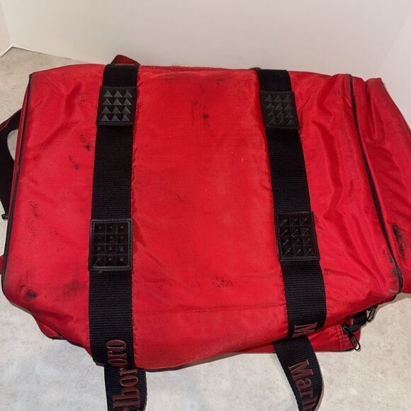 Vtg Marlboro Adventure Team Lizard Rock Insulated Cooler Duffel Bag Red 1992 - Picture 14 of 14